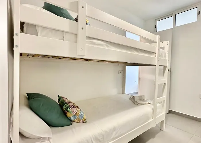 Torres De Yomely - M2c * 美洲海滩