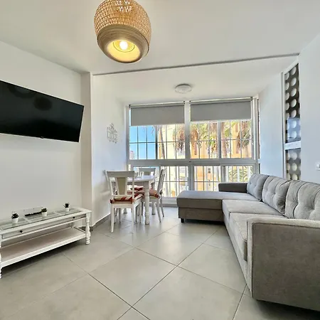 Torres De Yomely - M2c * プラヤ・デ・ラス・アメリカス