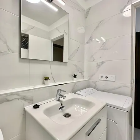 Torres De Yomely - M2c *