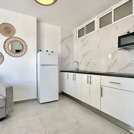 Torres De Yomely - M2c Appartement